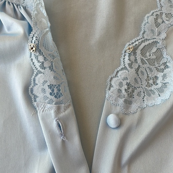 Vintage Vanity Fair Pleated Lace Detail Long Sleeve Button‎ Down Pajama Top - Picture 4 of 10